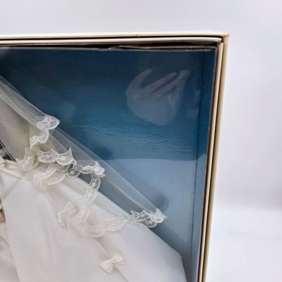 Barbie Grace Kelly The Bride Silkstone Collector Doll Gold Label T7942 2011 Matt - Picture 7 of 16